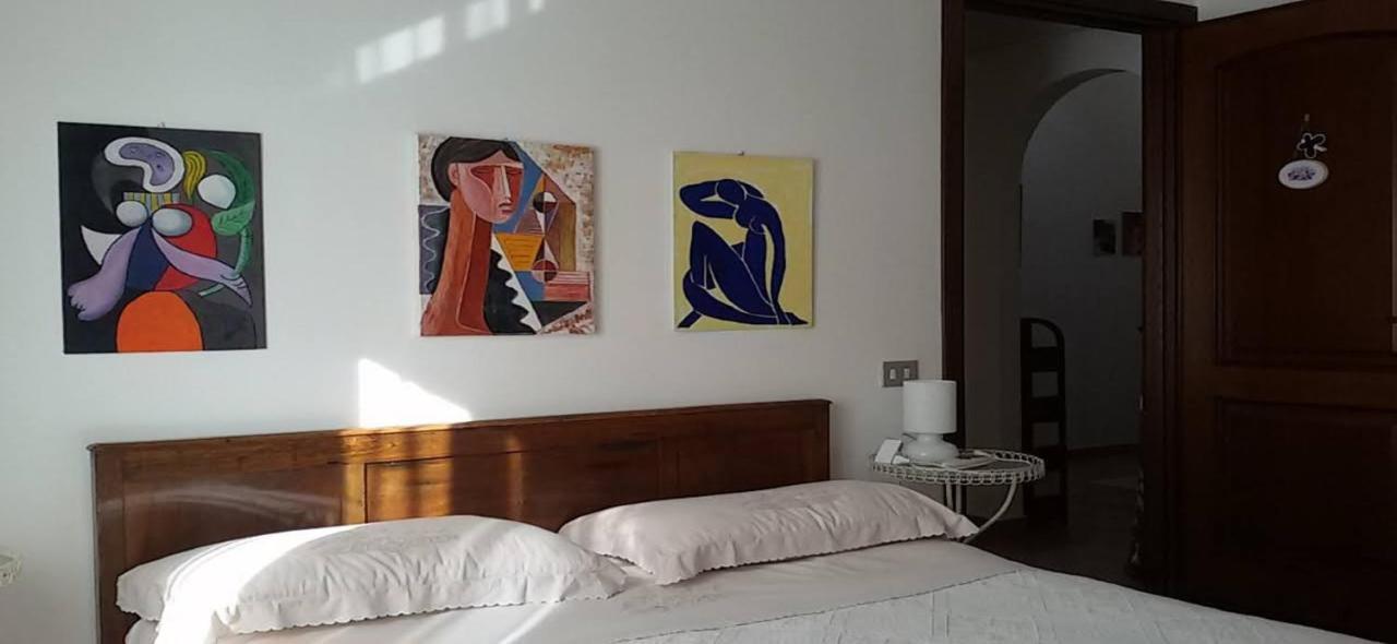 Couette-café Fabiola 3*